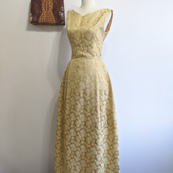 Dresses & Skirts - XS Vintage Dress